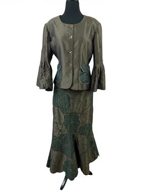 Jsong Way Embroidered Two Piece Jacket and Skirt Set